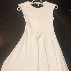 Talula Aritzia White Skater A-Line Dress open back 🛹⛸🎾